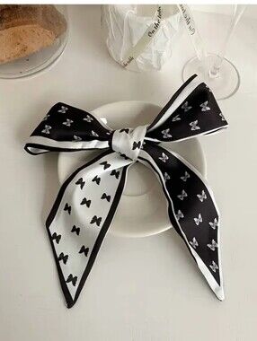 2Γ Bag Twilly Purse Skinny Scarf Black & White Butterfly